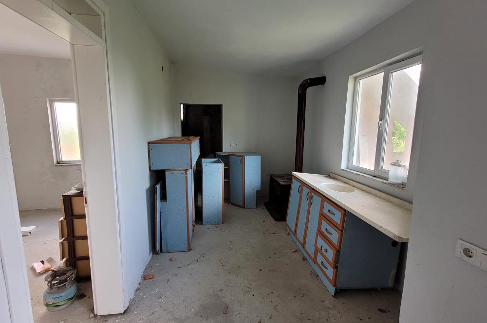 CENTURY 21 BAL'DAN ALTIEYLÜL BOZEN'DE SATILIK EV VE ARSASI