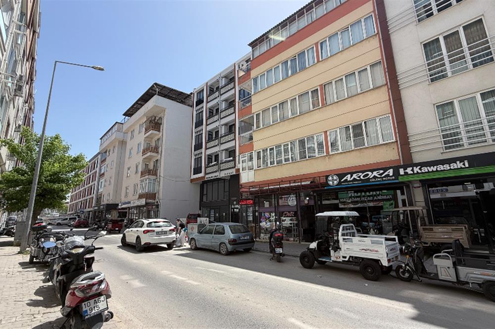 CENTURY21 BAL'DAN ESKİ BANDIRMA CD. ÜZERİNDE DAİRE