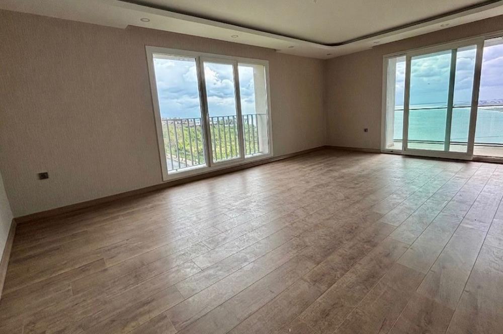 Beylikdüzü Gürpınarda Deniz Manzaralı 6+2 Dubleks Daire