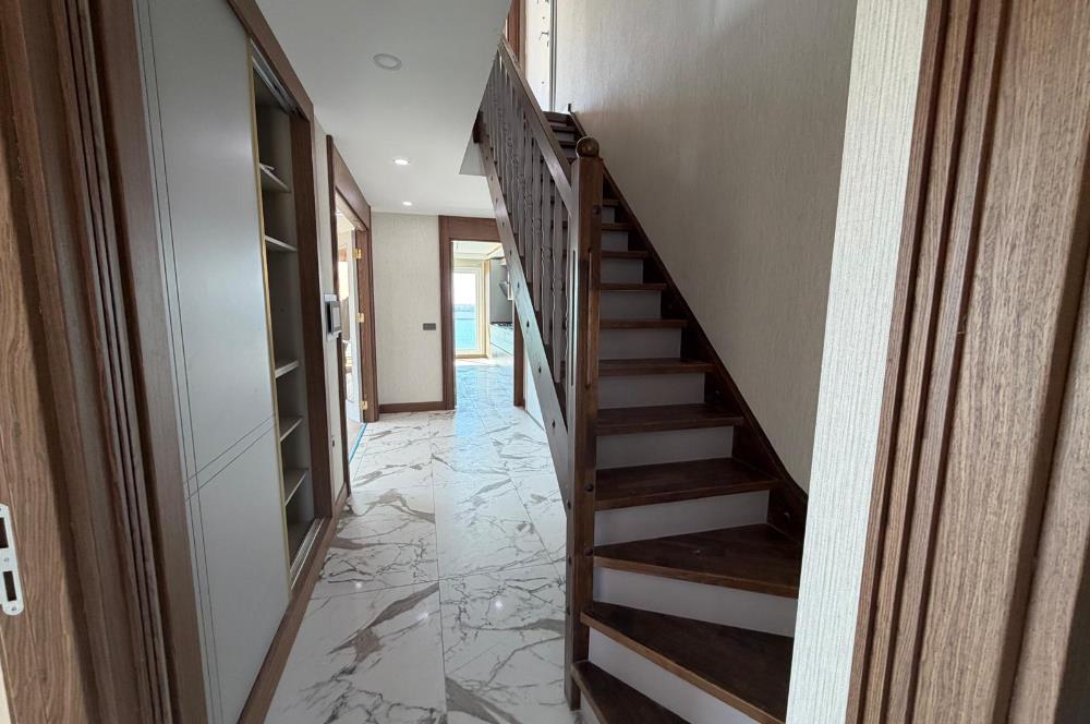 Beylikdüzü Gürpınarda Deniz Manzaralı 6+2 Dubleks Daire