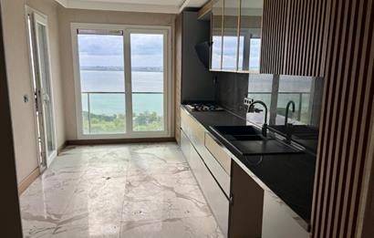 Beylikdüzü Gürpınarda Deniz Manzaralı 6+2 Dubleks Daire