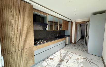 Beylikdüzü Gürpınarda Deniz Manzaralı 6+2 Dubleks Daire