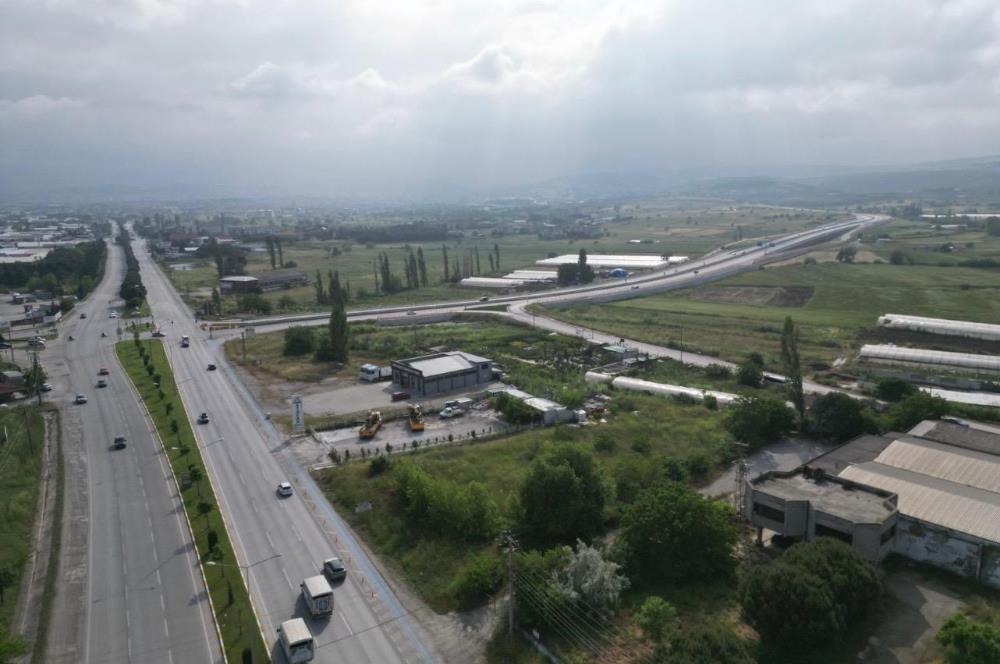 KARESİ YENİMAHALLE'DE 1471 m2 T1 TİCARİ İMARLI ARSA HİSSESİ