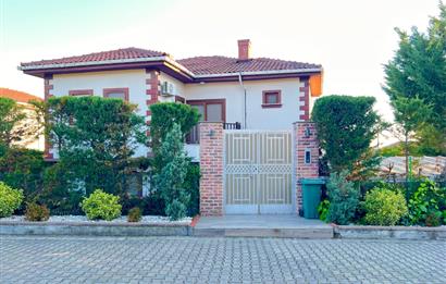 DEĞİRMEN BOĞAZI SİTESİNDE BAHÇELİ ÖZEL TASARIM SATILIK LÜX VİLLA