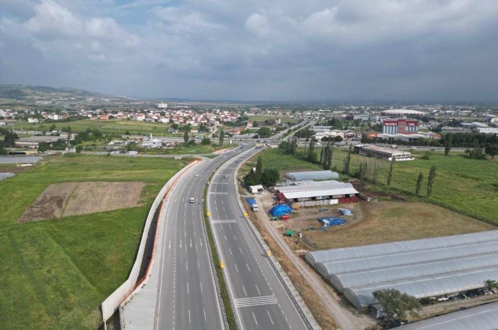 KARESİ YENİMAHALLE'DE 1471 m2 T1 TİCARİ İMARLI ARSA HİSSESİ