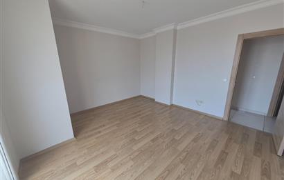 İnönü Mahallesinde Bakımlı Merkezi Konumda 2+1 Satılık Daire