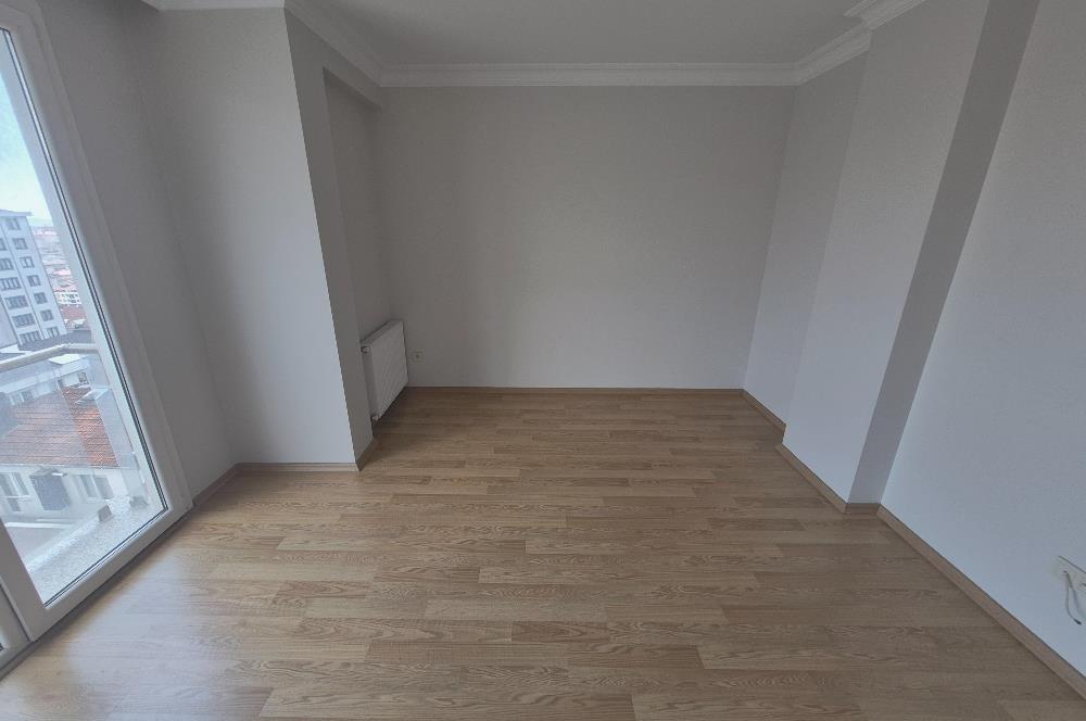 İnönü Mahallesinde Bakımlı Merkezi Konumda 2+1 Satılık Daire