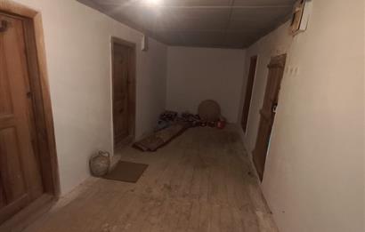 C.21LOCA'DAN SUSURLUK BABAKÖYDE MÜKEMMEL BAHÇELİ KÖY EVİ