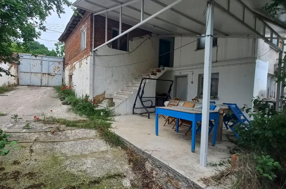 C.21LOCA'DAN SUSURLUK BABAKÖYDE MÜKEMMEL BAHÇELİ KÖY EVİ