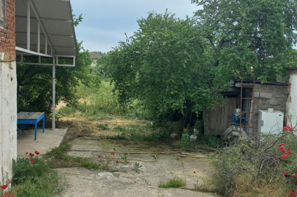 C.21LOCA'DAN SUSURLUK BABAKÖYDE MÜKEMMEL BAHÇELİ KÖY EVİ