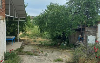 C.21LOCA'DAN SUSURLUK BABAKÖYDE MÜKEMMEL BAHÇELİ KÖY EVİ