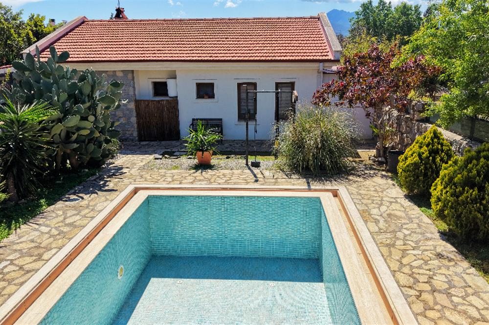 DATÇA KIZLAN | TEK KATLI HAVUZLU GENİŞ BAHÇELİ VİLLA+KONUK EVİ