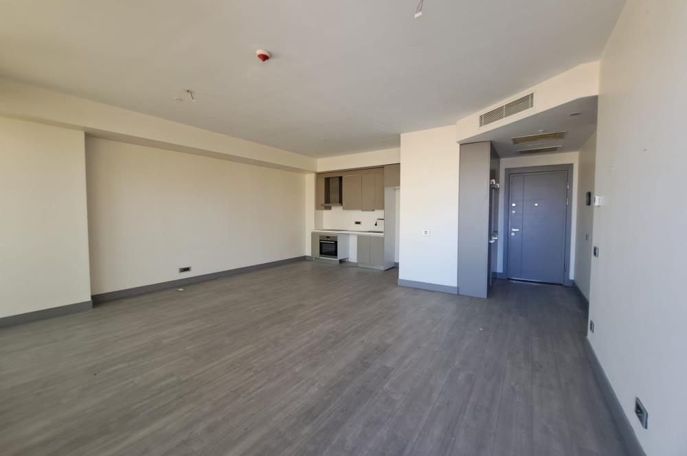Kartal İSTMarina'da Balkonlu, Deniz & Şehir Manzaralı 2+1