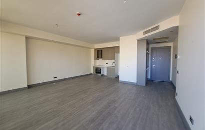 Kartal İSTMarina'da Balkonlu, Deniz & Şehir Manzaralı 2+1