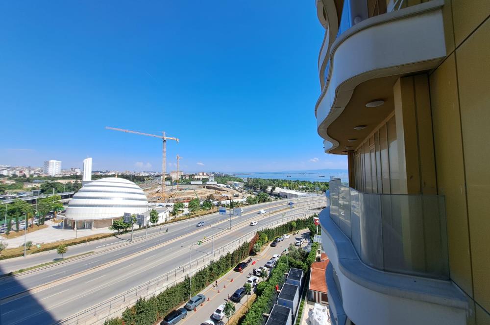 Kartal İSTMarina'da Balkonlu, Deniz & Şehir Manzaralı 2+1