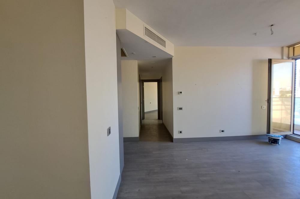 Kartal İSTMarina'da Balkonlu, Deniz & Şehir Manzaralı 2+1