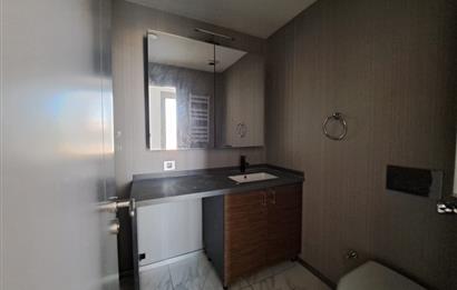 Kartal İSTMarina'da Balkonlu, Deniz & Şehir Manzaralı 2+1