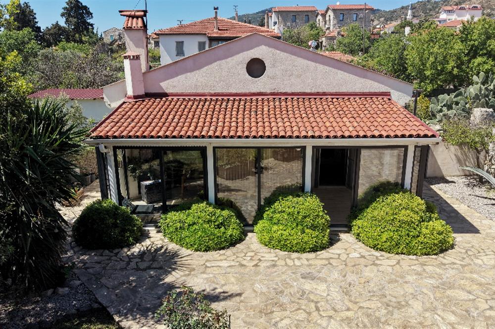 DATÇA KIZLAN | TEK KATLI HAVUZLU GENİŞ BAHÇELİ VİLLA+KONUK EVİ