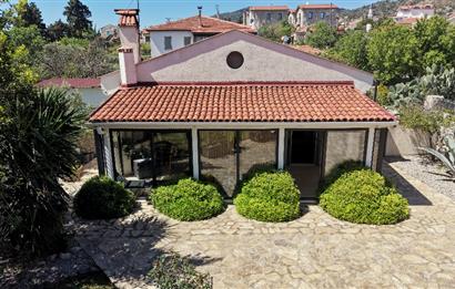 DATÇA KIZLAN | TEK KATLI HAVUZLU GENİŞ BAHÇELİ VİLLA+KONUK EVİ
