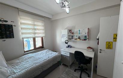 CENTURY 21 plus dan seçme sitesinde köşe konumlu daire 