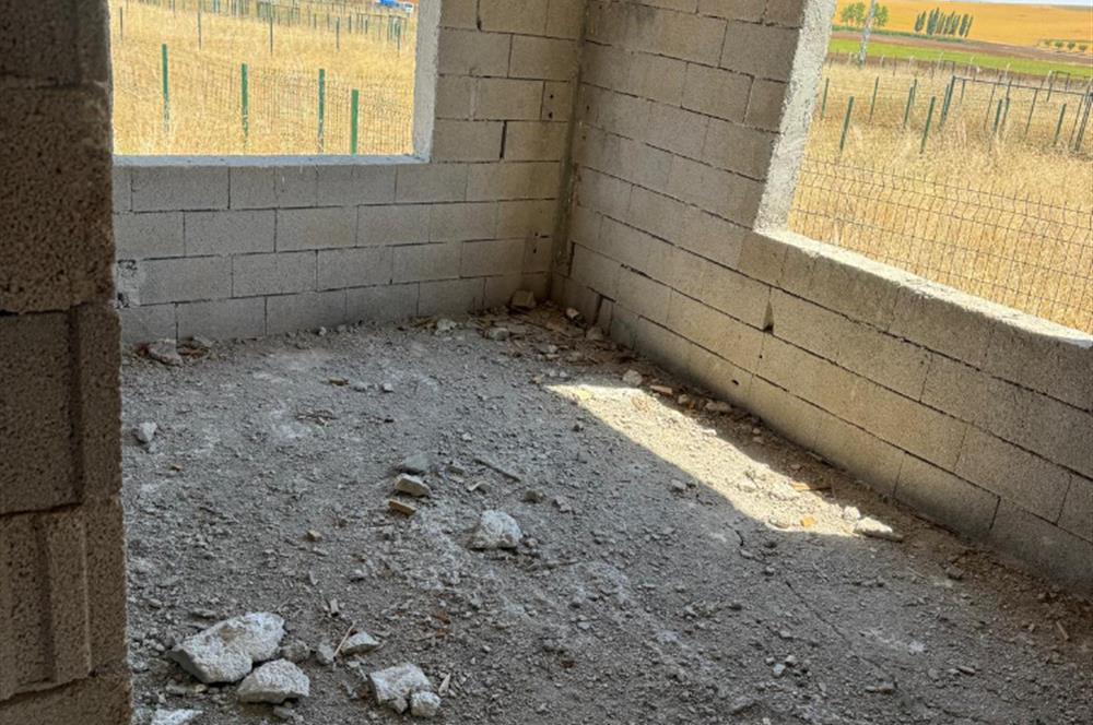 GÖLBAŞI DİKİLİTAŞ'TA NATAMAM BETONARME EVİ BULUNAN HOBİ BAHÇESİ