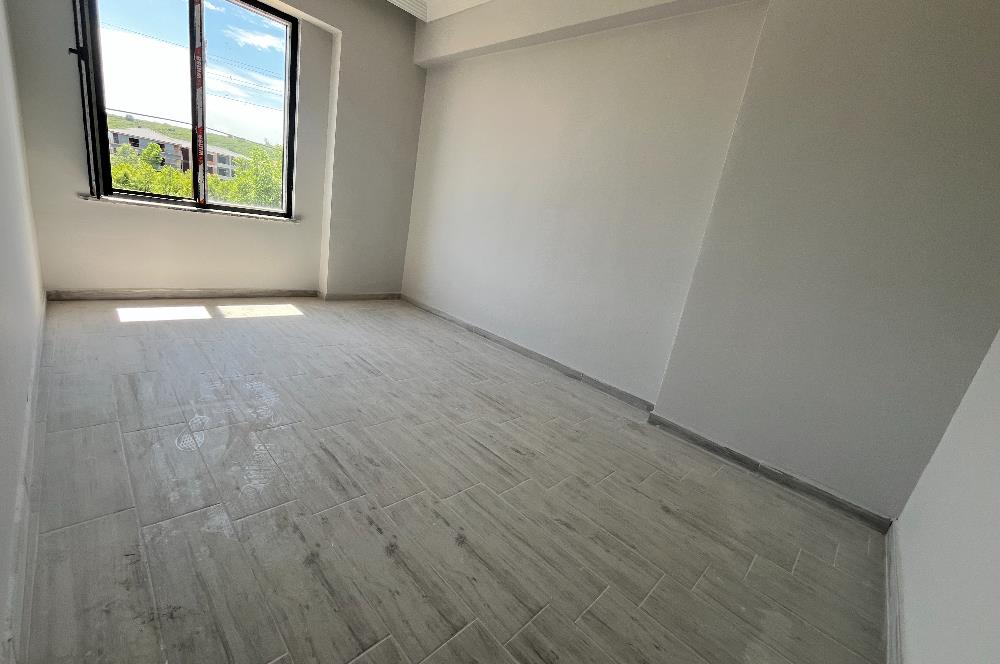 KARASU'DA SIFIR KREDİYE UYGUN HAVUZLU SİTEDE 2+1 DAİRE
