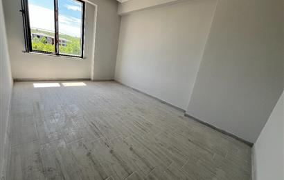 KARASU'DA SIFIR KREDİYE UYGUN HAVUZLU SİTEDE 2+1 DAİRE