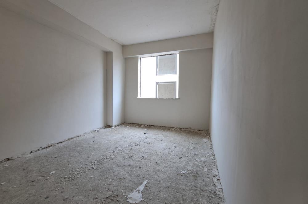 Pera Kocaali 1 Sitesi Havuzlu Denize Yakın Yeni Satılık 2+1 ler