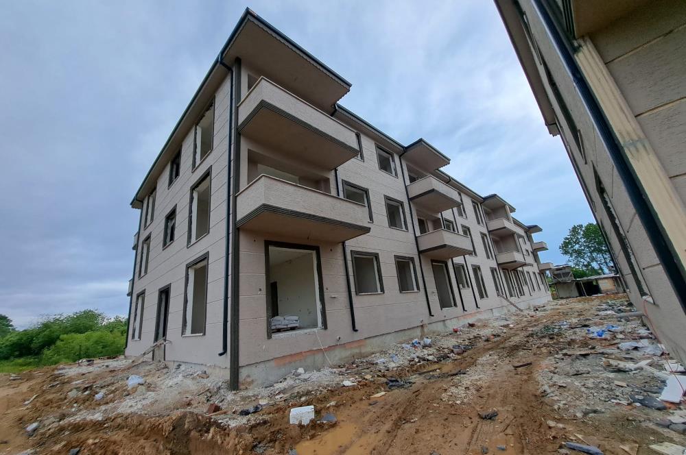 Pera Kocaali 1 Sitesi Havuzlu Denize Yakın Yeni Satılık 2+1 ler