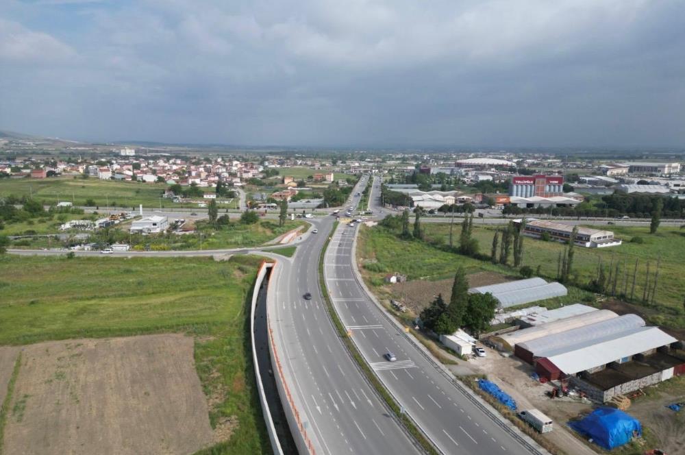 KARESİ YENİMAHALLE'DE 1471 m2 T1 TİCARİ İMARLI ARSA HİSSESİ