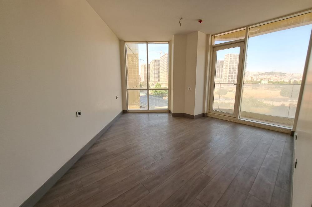 Kartal İSTMarina'da Balkonlu, Deniz & Şehir Manzaralı 2+1