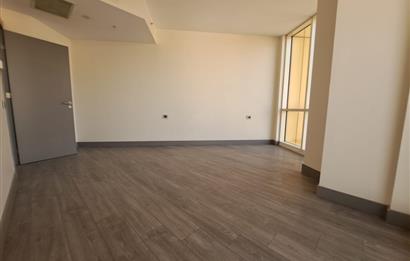 Kartal İSTMarina'da Balkonlu, Deniz & Şehir Manzaralı 2+1