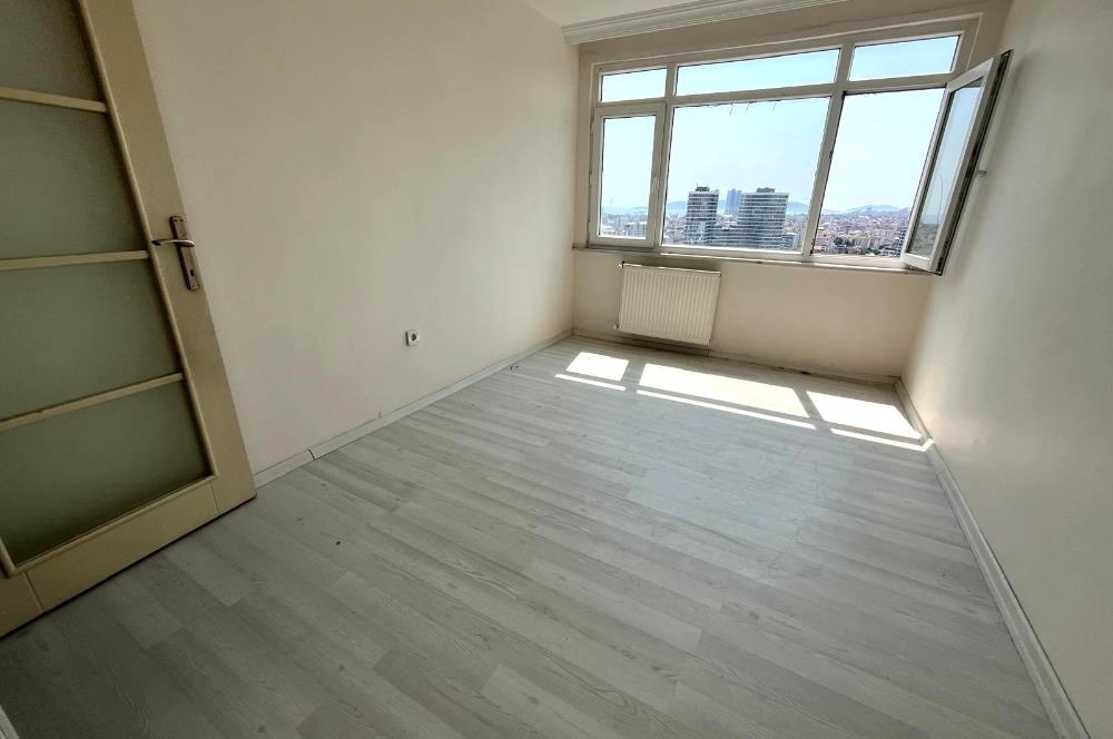 METROYA YÜRÜME MESAFESİNDE DENİZ MANZARALI 4+1 FIRSATI!