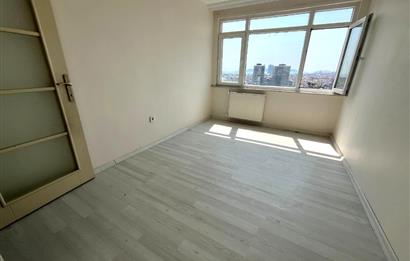 METROYA YÜRÜME MESAFESİNDE DENİZ MANZARALI 4+1 FIRSATI!
