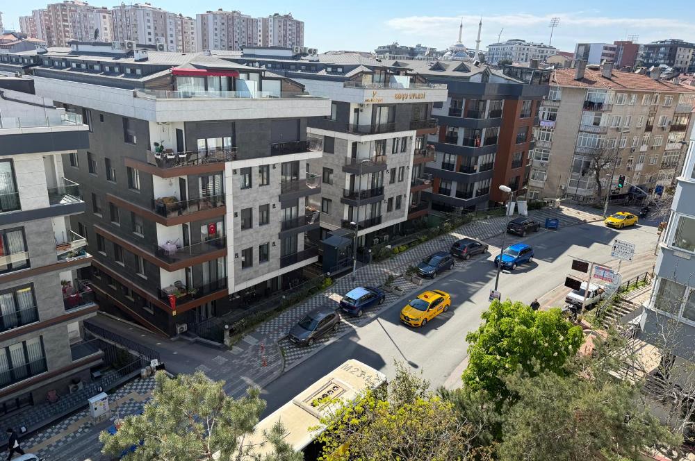 C21 BAYAR dan KOŞUYOLU ÜSKÜDARA GİDEN CADDEDE 3+1 KİRALIK SİTEDE BAKIMLI ÖNÜ AÇIK