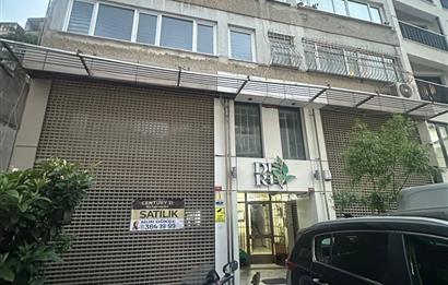 MERKEZİ KONUM, GÜÇLÜ YATIRIM: 750 m² TİCARİ GAYRİMENKUL