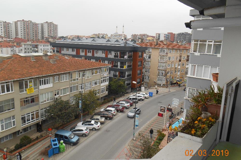 C21 BAYAR dan KOŞUYOLU ÜSKÜDARA GİDEN CADDEDE 3+1 KİRALIK SİTEDE BAKIMLI ÖNÜ AÇIK