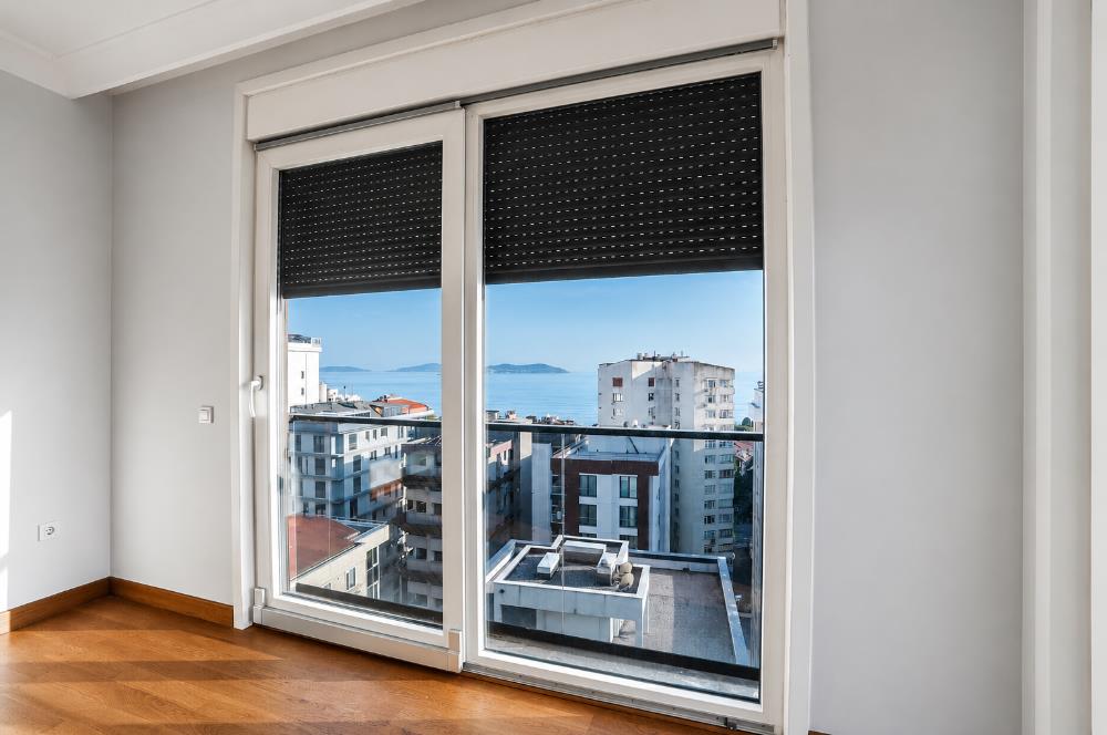 Caddebostanda BOŞ Eşsiz Deniz Manzaralı 4+1 Geniş Daire
