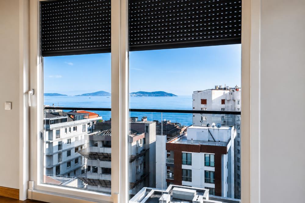 Caddebostanda BOŞ Eşsiz Deniz Manzaralı 4+1 Geniş Daire