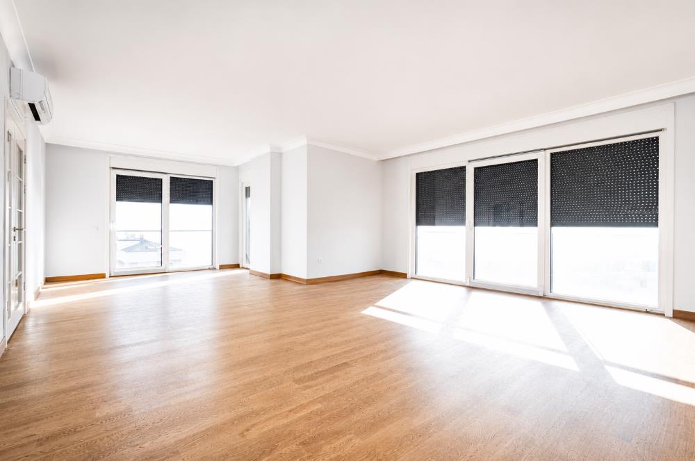 Caddebostanda BOŞ Eşsiz Deniz Manzaralı 4+1 Geniş Daire