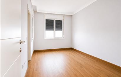 Caddebostanda BOŞ Eşsiz Deniz Manzaralı 4+1 Geniş Daire