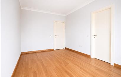 Caddebostanda BOŞ Eşsiz Deniz Manzaralı 4+1 Geniş Daire