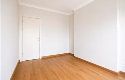 Caddebostanda BOŞ Eşsiz Deniz Manzaralı 4+1 Geniş Daire