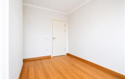 Caddebostanda BOŞ Eşsiz Deniz Manzaralı 4+1 Geniş Daire