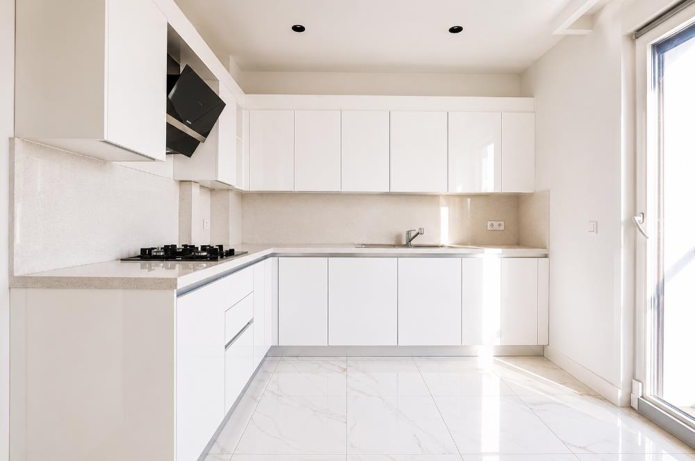 Caddebostanda BOŞ Eşsiz Deniz Manzaralı 4+1 Geniş Daire
