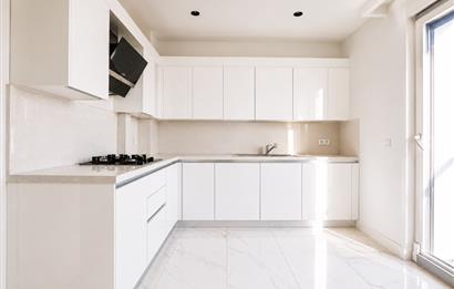Caddebostanda BOŞ Eşsiz Deniz Manzaralı 4+1 Geniş Daire