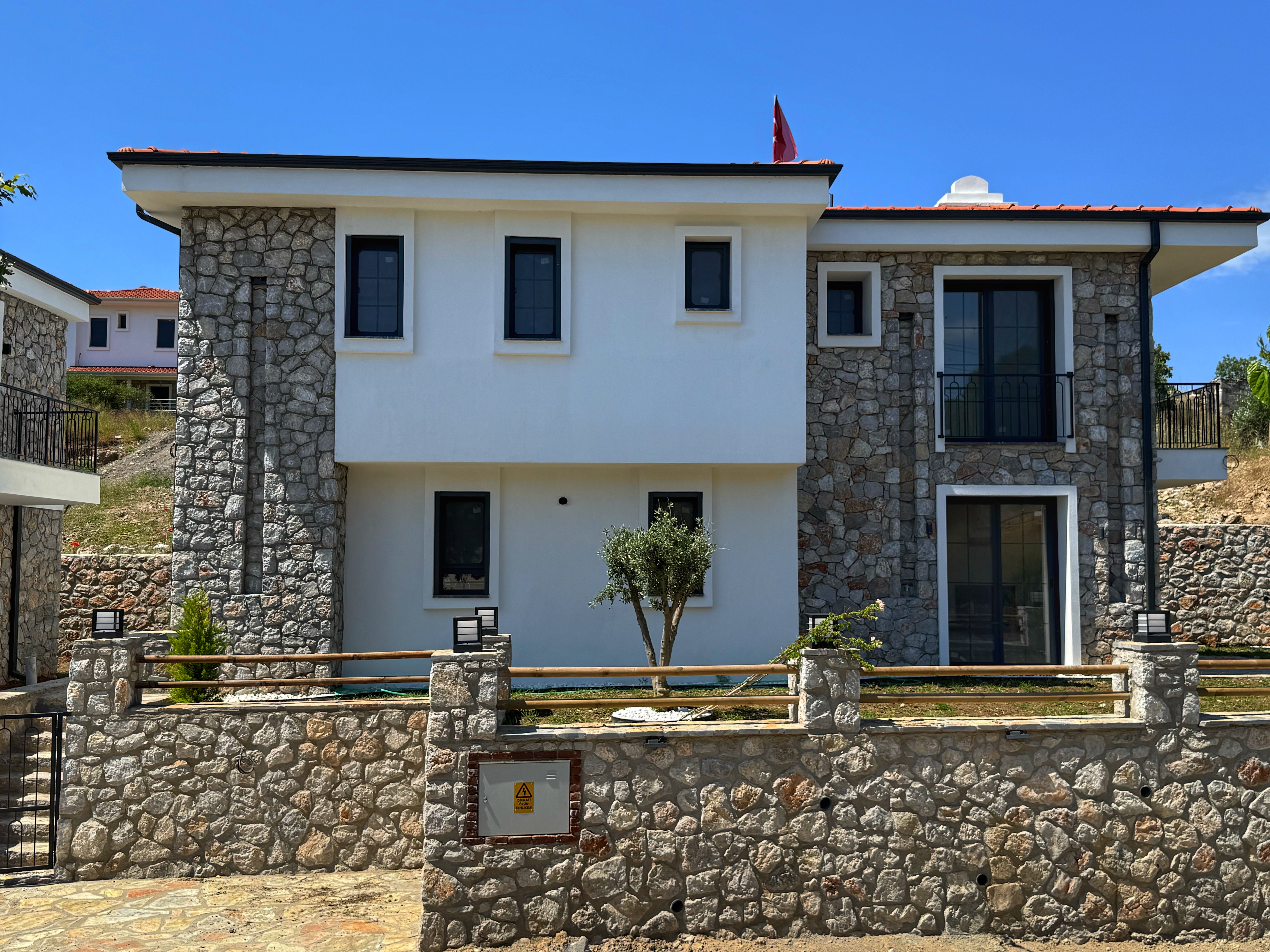 Datça Kızlan'da A+ İnşaat Kalitesinde Bahçeli 3+1 Müstakil Villa