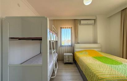 Datça Burgazda Müstakil Villa 261 m² Arsa Paylı Deniz Manzaralı