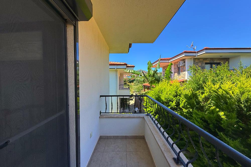 Datça Burgazda Müstakil Villa 261 m² Arsa Paylı Deniz Manzaralı