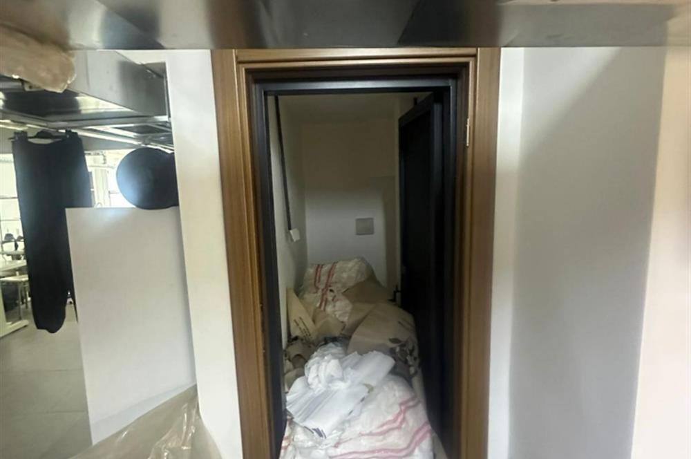MERKEZİ KONUM, GÜÇLÜ YATIRIM: 750 m² TİCARİ GAYRİMENKUL